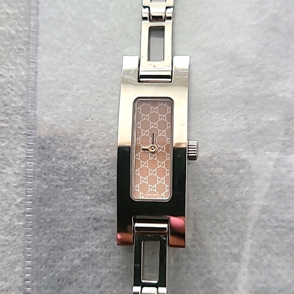 Silver Gucci Watch Pink Face NWOT needs Battery - Picture 2 of 7